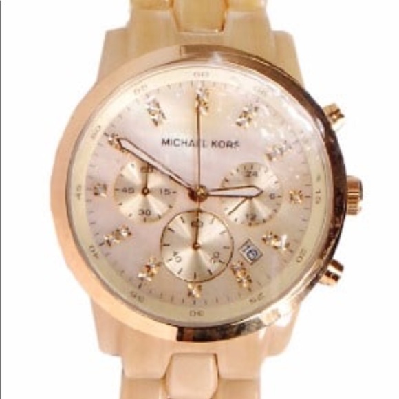 Michael Kors Oversized Light Tortoise Watch - Picture 2 of 5